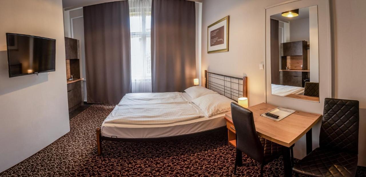 Hotel Brixen Πράγα Εξωτερικό φωτογραφία